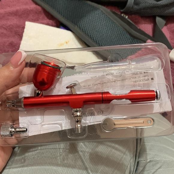 Airbrush - Picture 2 of 2